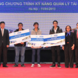Sinh viên đóng vai trò hướng dẫn trong Chương trình Kỹ năng Quản lý Tài chính do Visa và Trung ương Hội Sinh viên Việt Nam tổ chức